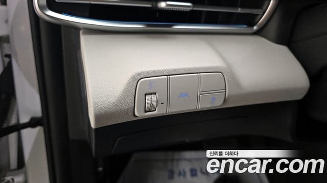 Hyundai The New Avante Hybrid 2021 — ფოტო 8/20