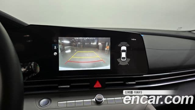 Hyundai The New Avante Hybrid 2021 — ფოტო 9/20