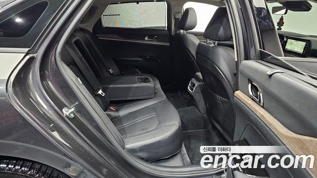 Kia K5 2023 — Şəkil 12/20