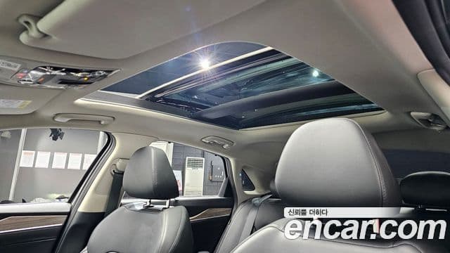 Kia K5 2023 — Şəkil 19/20