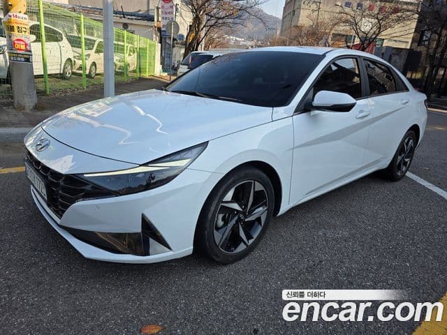 Hyundai Avante 2021 — ფოტო 1/20