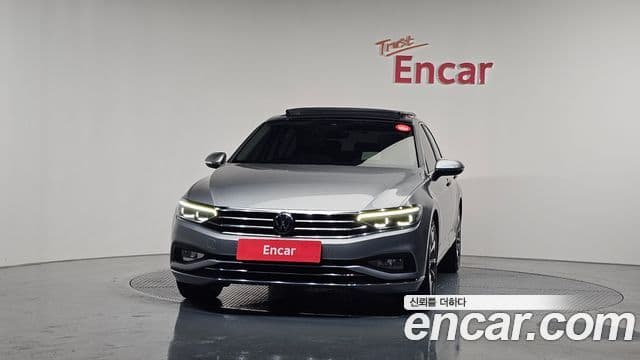 Volkswagen Passat GT 2021 — ფოტო 2/20
