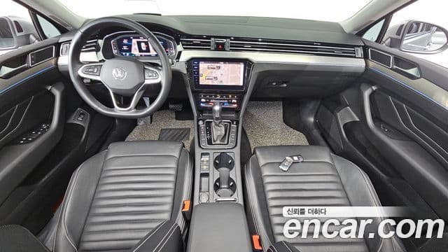 Volkswagen Passat GT 2021 — ფოტო 9/20