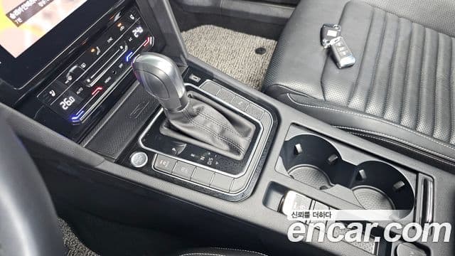 Volkswagen Passat GT 2021 — ფოტო 7/20