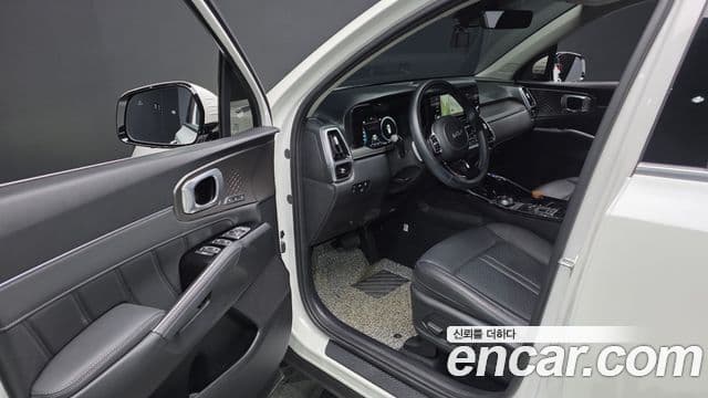 Kia Sorento 2023 — Şəkil 8/20