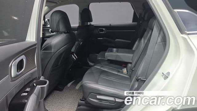 Kia Sorento 2023 — Şəkil 11/20
