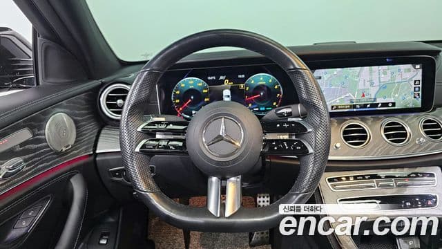 Mercedes-Benz E-Class 2021 — Фото 13/20