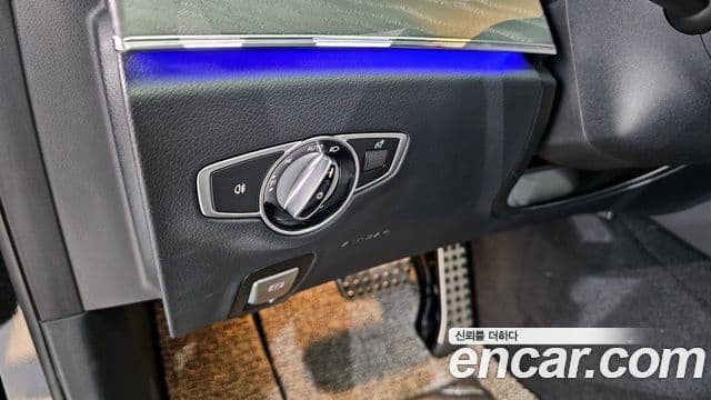Mercedes-Benz E-Class 2021 — Фото 15/20