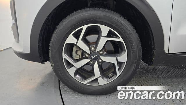Kia Sportage The Bold 2020 — ფოტო 2/20