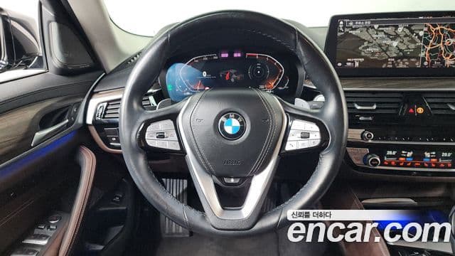 BMW 5 Series 2020 — Фото 13/20