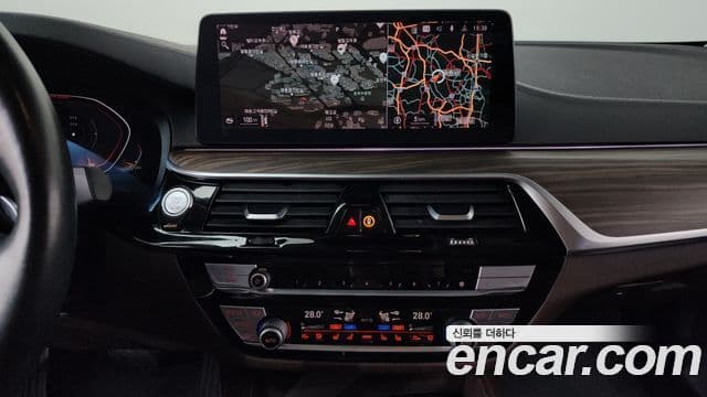 BMW 5 Series 2020 — Фото 14/20
