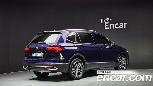Volkswagen Tiguan Allspace 2023 — Photo 8/20