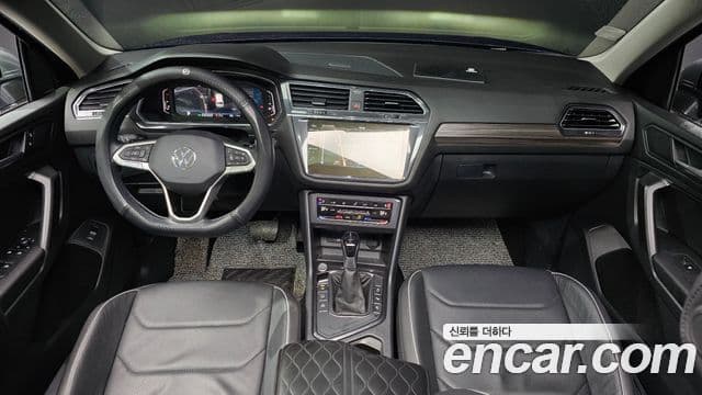 Volkswagen Tiguan Allspace 2023 — Photo 9/20