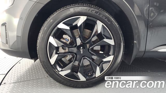 Kia Sorento 2023 — Şəkil 5/20