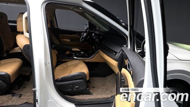 Kia Carnival 2021 — Şəkil 16/20