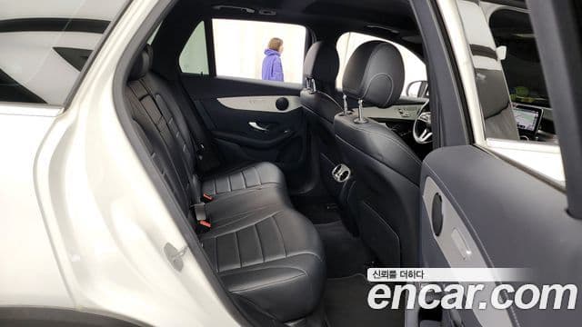 Mercedes-Benz GLC-Class 2021 — Photo 11/20