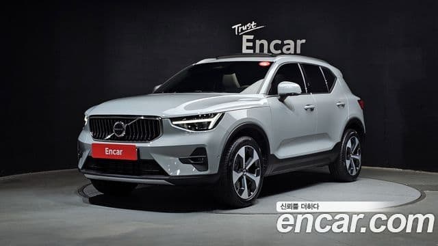 Volvo XC40 2024 — ფოტო 1/20
