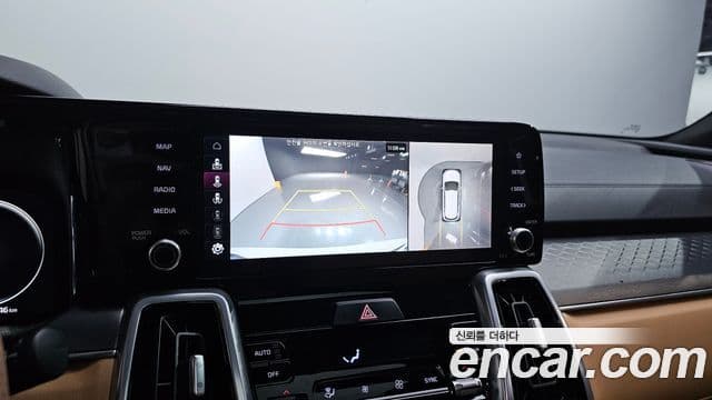 Kia Sorento 2021 — ფოტო 16/20