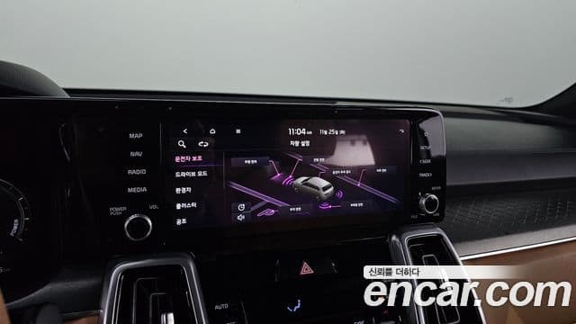 Kia Sorento 2021 — ფოტო 17/20