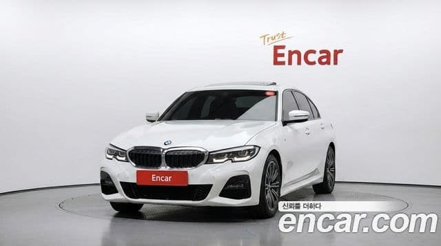 BMW 3 Series 2021 — ფოტო 16/20