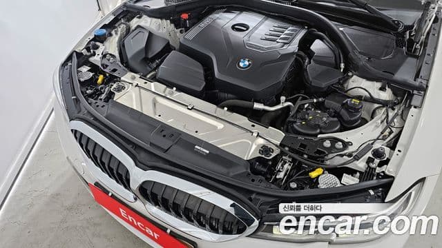 BMW 3 Series 2021 — ფოტო 9/20