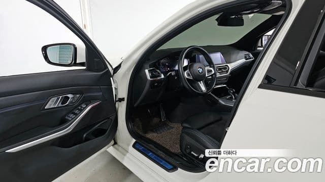 BMW 3 Series 2021 — ფოტო 12/20