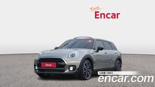 Mini Cooper Clubman 2018 — Фото 1/20
