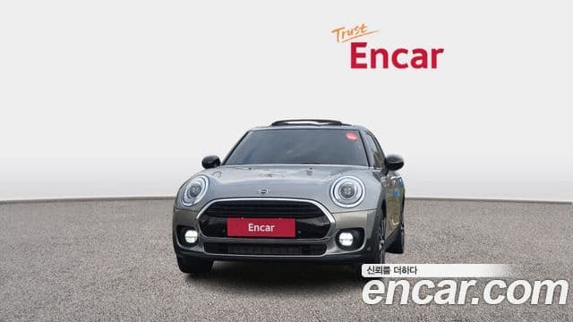 Mini Cooper Clubman 2018 — Фото 3/20