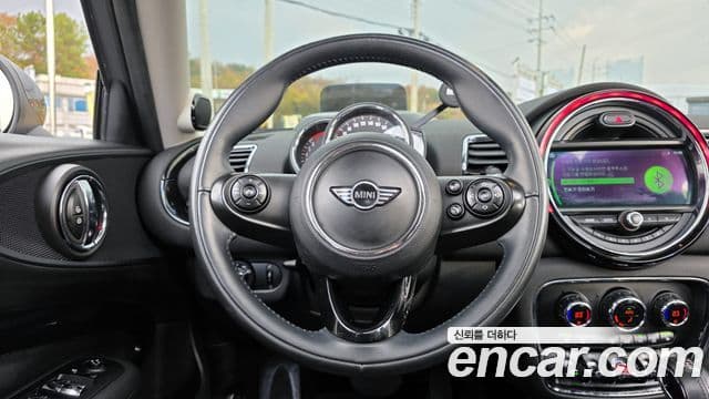 Mini Cooper Clubman 2018 — Фото 13/20
