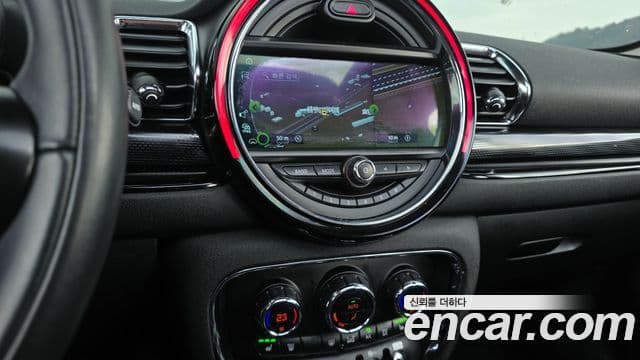 Mini Cooper Clubman 2018 — Фото 14/20