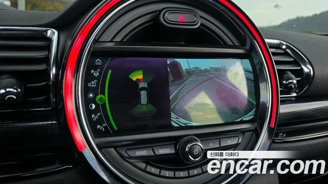 Mini Cooper Clubman 2018 — Фото 15/20