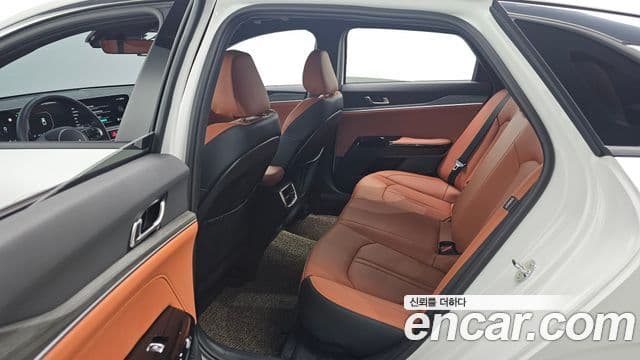 Kia K5 2025 — Şəkil 12/20