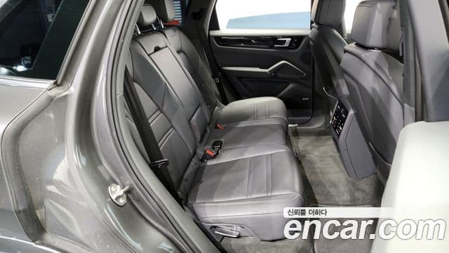 Porsche Cayenne 2019 — Şəkil 12/20