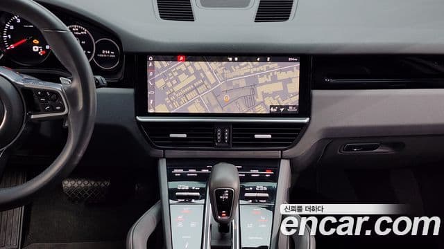 Porsche Cayenne 2019 — фото 14 из 20
