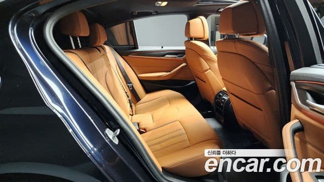 BMW 5 Series 2023 — Şəkil 12/20