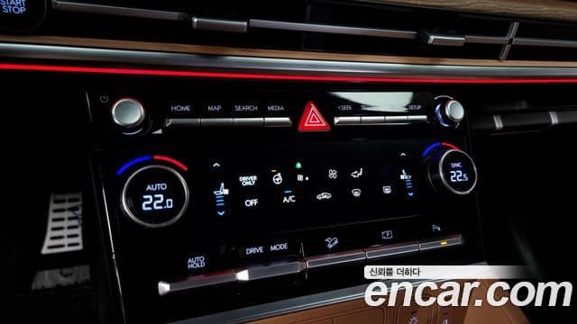 Hyundai Santa Fe 2023 — Şəkil 17/20