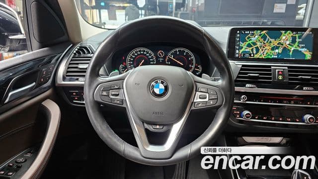 BMW X3 2018 — Şəkil 13/19