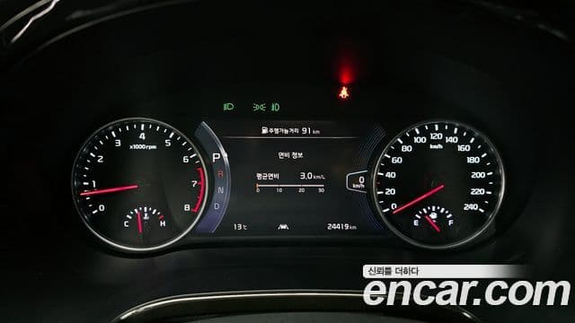 Kia Seltos 2022 — ფოტო 8/20
