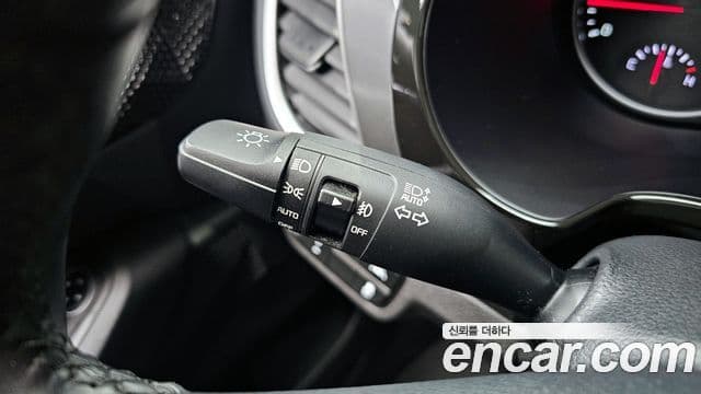 Kia Seltos 2022 — ფოტო 18/20