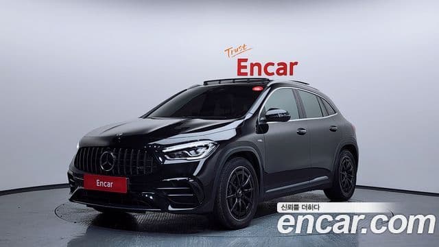 Mercedes-Benz GLA-Class 2023 — Şəkil 1/20