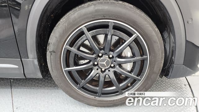 Mercedes-Benz GLA-Class 2023 — Photo 17/20