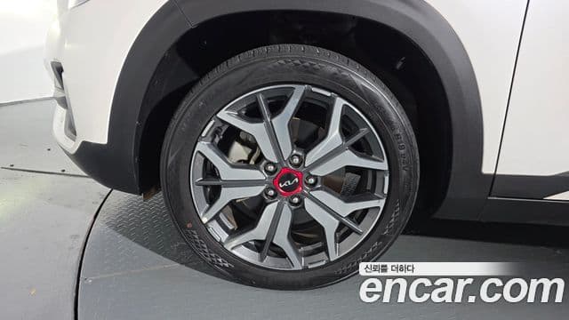 Kia Seltos 2021 — фото 5 из 20