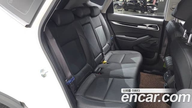 Kia Seltos 2021 — фото 12 из 20