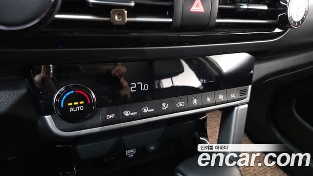 Kia Seltos 2021 — Şəkil 16/20