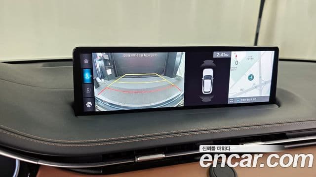 Genesis GV70 2021 — ფოტო 15/20