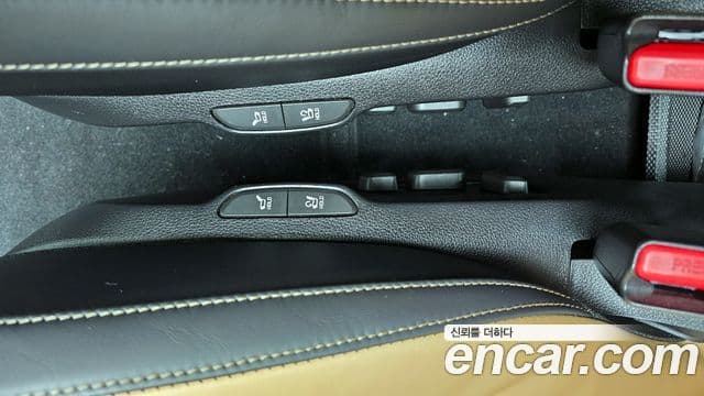 Kia Carnival 2021 — Şəkil 17/20