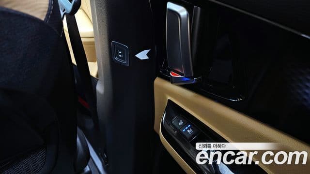 Kia Carnival 2021 — Şəkil 18/20