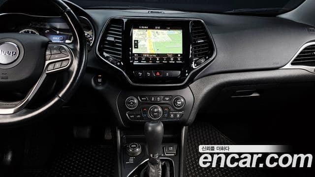 Jeep Cherokee 2021 — Şəkil 14/20