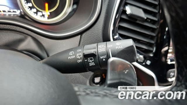 Jeep Cherokee 2021 — Şəkil 18/20