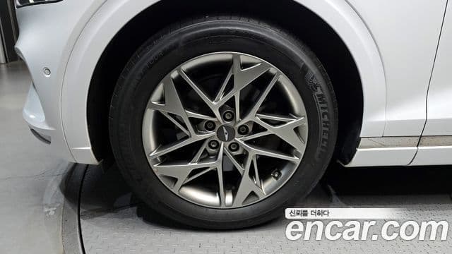 Genesis GV70 2022 — ფოტო 20/20
